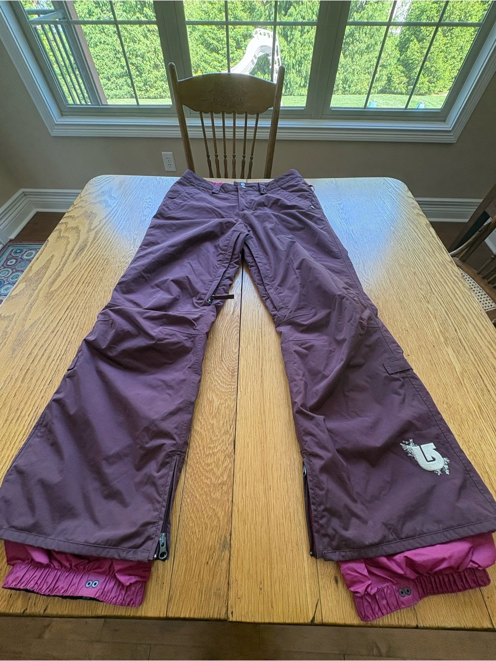 Burton Downtown Insulated Snowboard Pants  Burgundy Vented Thigh Adj Waist M